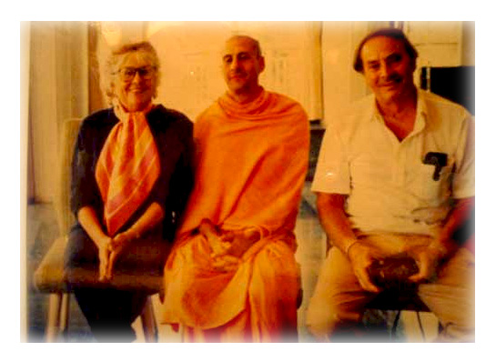 Radhanath Swami along with his Parents Radhanath Swami along with his Parents